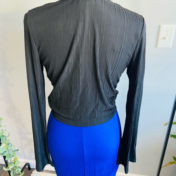 Black Shiney Ribbed Frint Tie Top - Picture 4 of 6